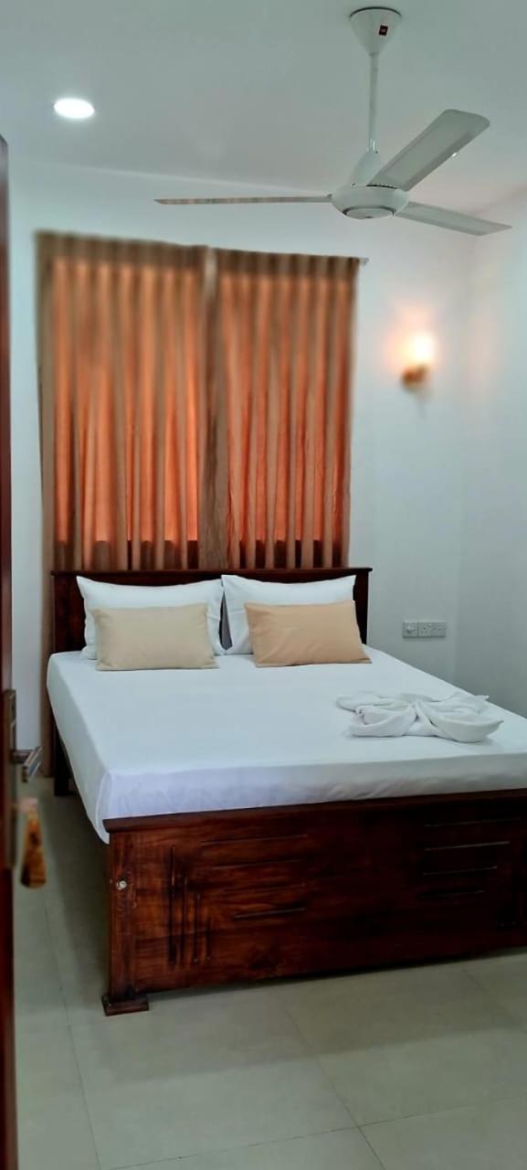 Urban Breeze Hotel Kundasale Exterior photo